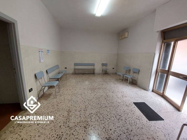 negozio in vendita ad Acerra