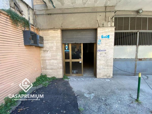 negozio in vendita ad Acerra