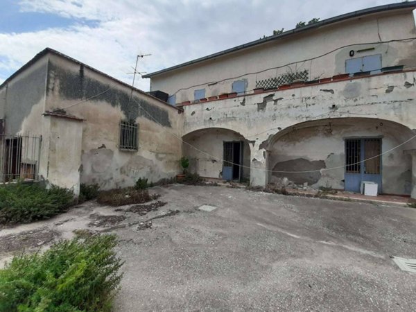 casa indipendente in vendita ad Acerra