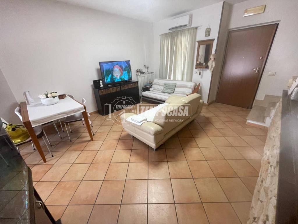 casa indipendente in vendita ad Acerra
