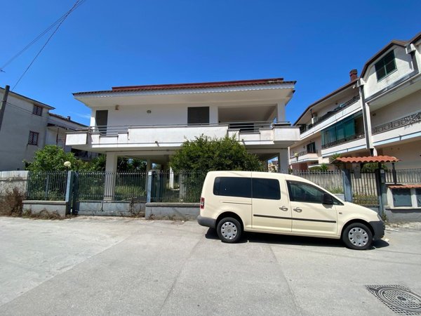 casa indipendente in vendita ad Acerra