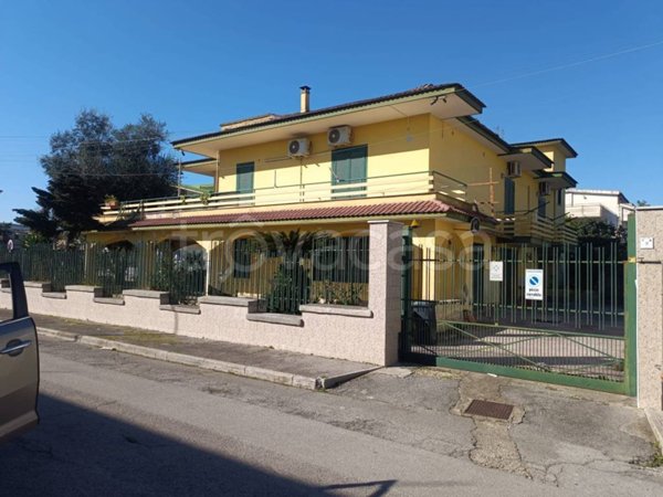 casa indipendente in vendita ad Acerra