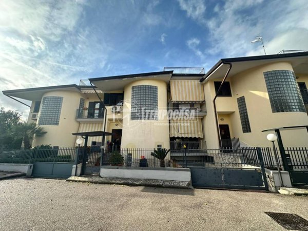 casa indipendente in vendita ad Acerra