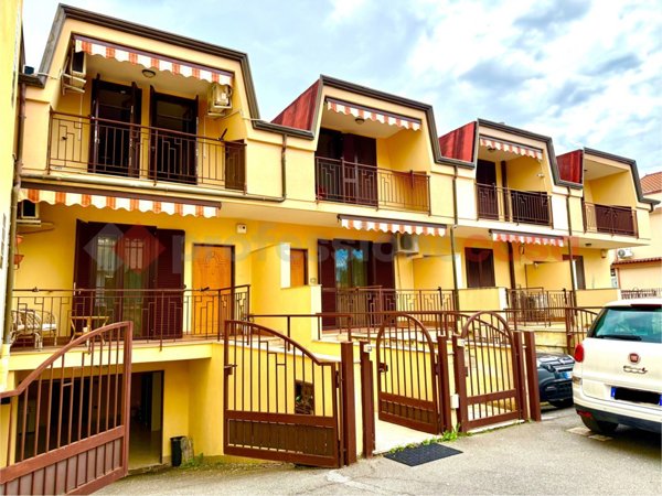 casa indipendente in vendita ad Acerra