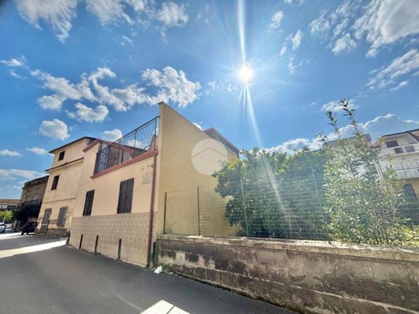 casa indipendente in vendita ad Acerra