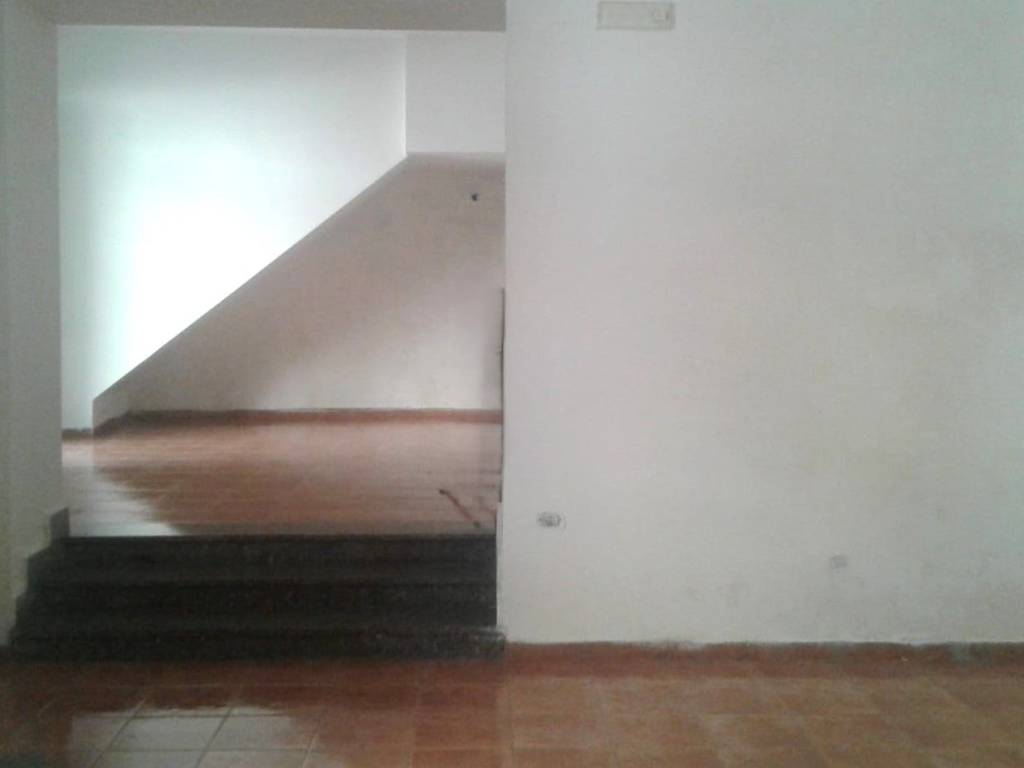 negozio in vendita ad Acerra