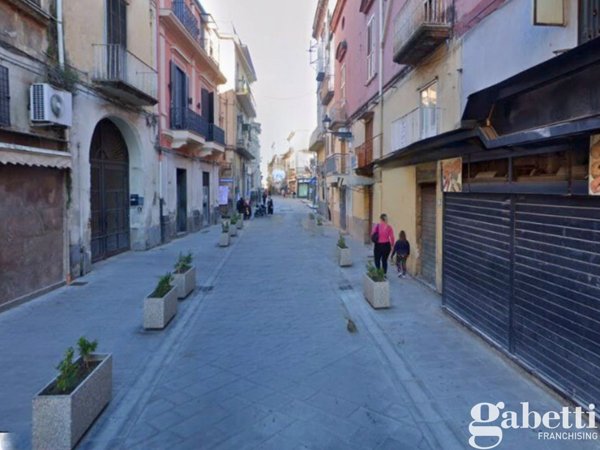 pentavano in vendita ad Acerra in zona Centro Città