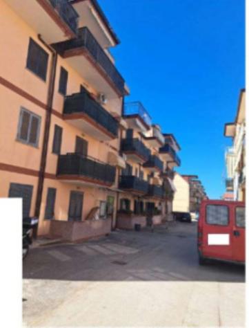 locale commerciale in vendita ad Acerra