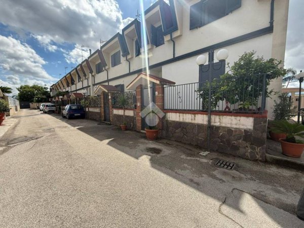 casa indipendente in vendita ad Acerra
