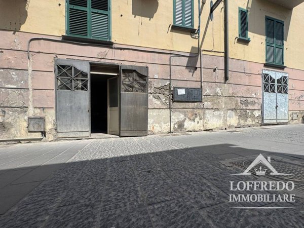 negozio in vendita ad Acerra