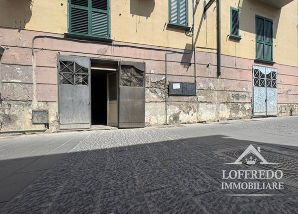 negozio in vendita ad Acerra