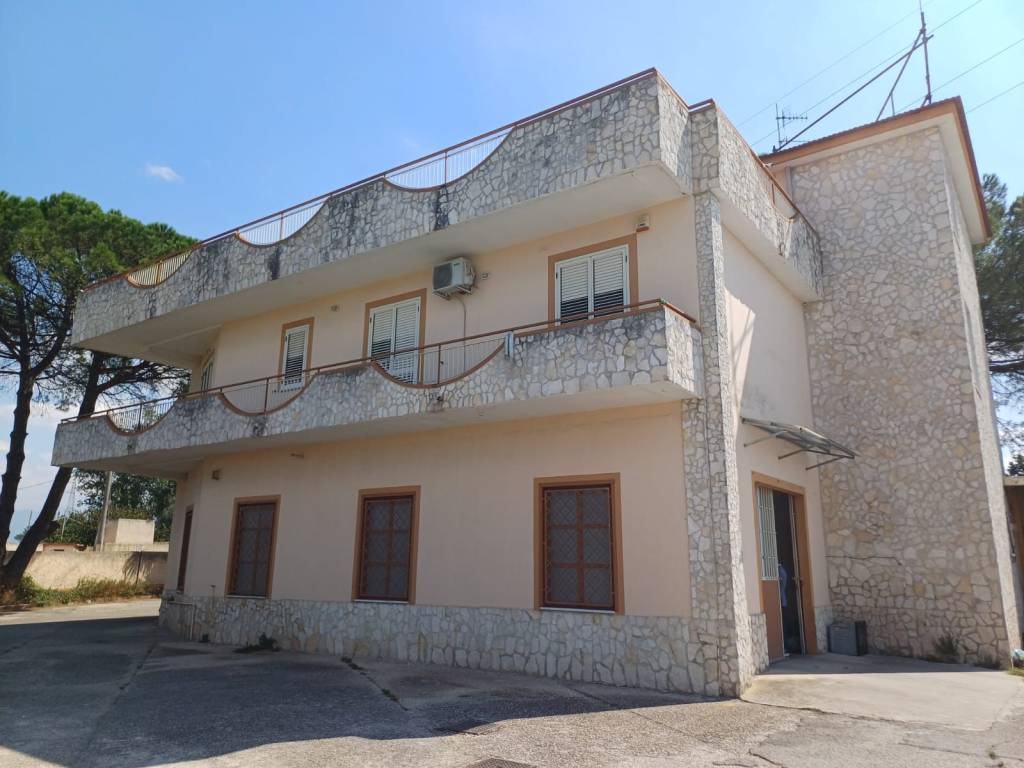 casa indipendente in vendita ad Acerra