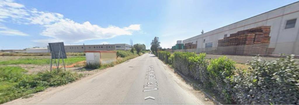 locale commerciale in vendita ad Acerra