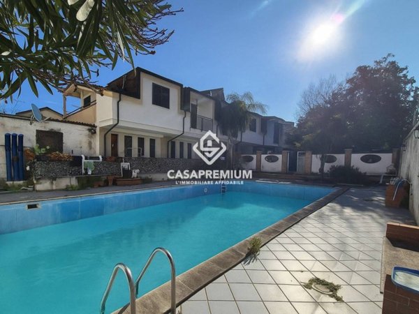 casa indipendente in vendita ad Acerra
