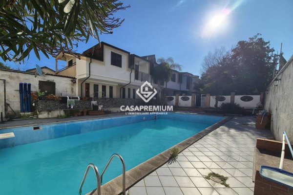 casa indipendente in vendita ad Acerra