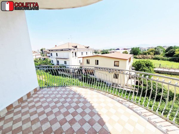 appartamento in vendita ad Acerra in zona Centro Città