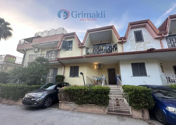 casa indipendente in vendita ad Acerra in zona Centro Città