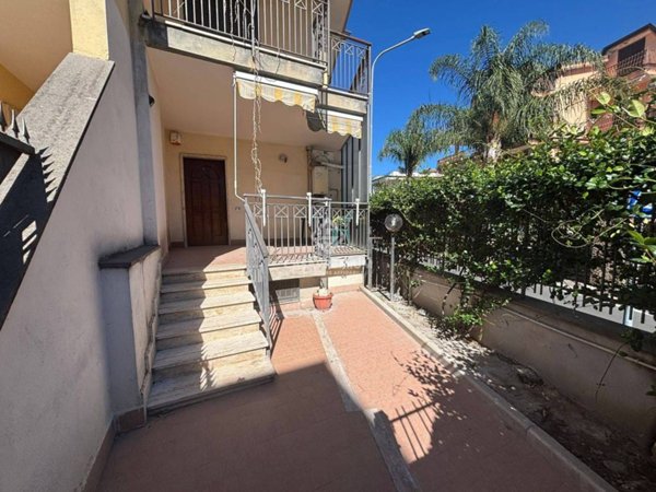 casa indipendente in vendita ad Acerra