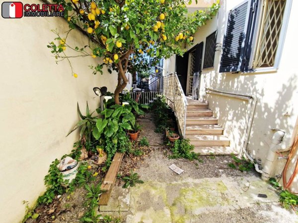 casa indipendente in vendita ad Acerra