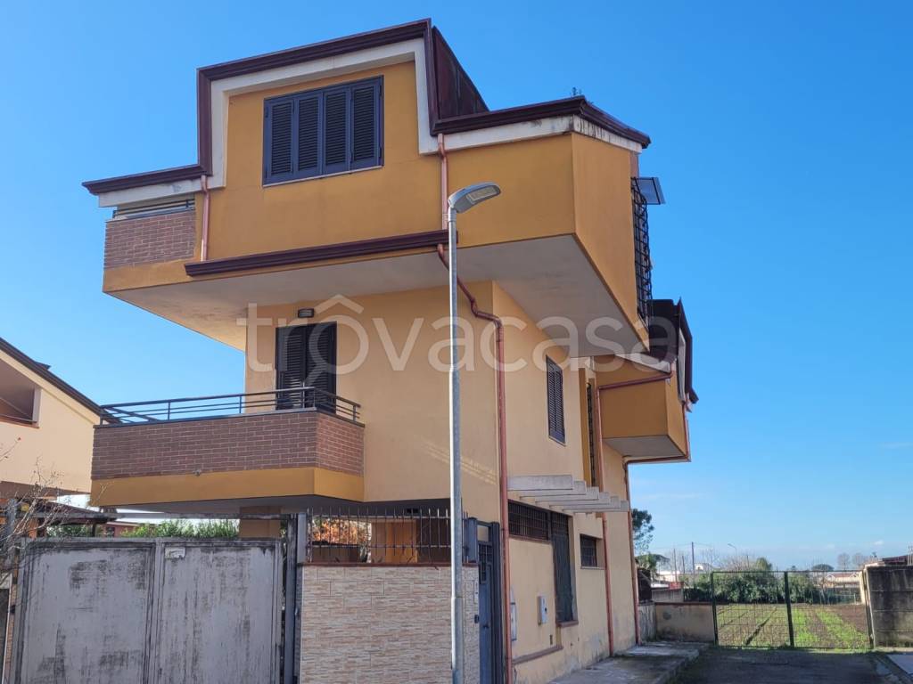 casa indipendente in vendita ad Acerra