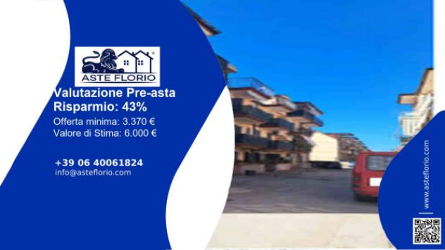 locale commerciale in vendita ad Acerra