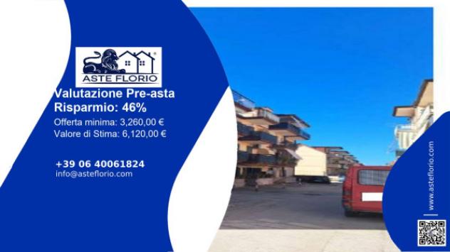 locale commerciale in vendita ad Acerra