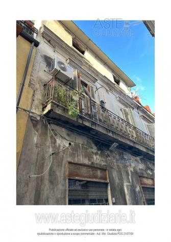 locale commerciale in vendita ad Acerra