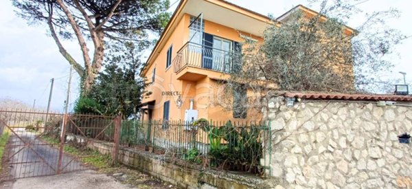 casa indipendente in vendita ad Acerra