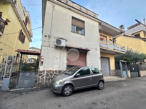casa indipendente in vendita ad Acerra