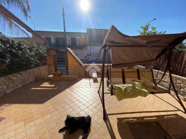 casa indipendente in vendita ad Acerra in zona Pezzalunga