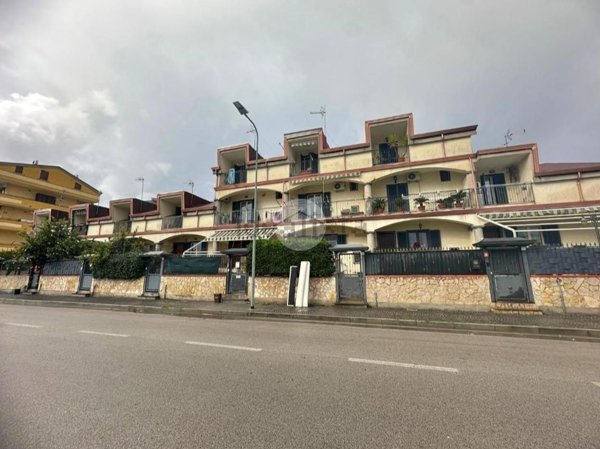 casa indipendente in vendita ad Acerra