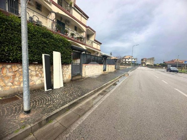 casa indipendente in vendita ad Acerra