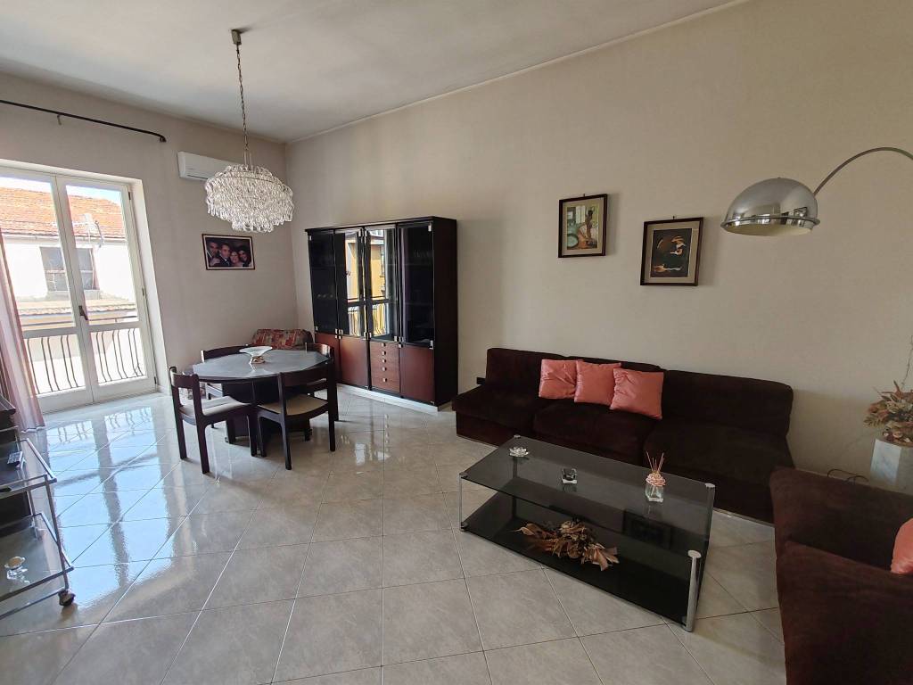 appartamento in vendita ad Acerra in zona Centro Città