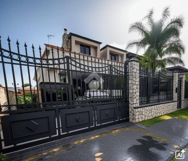 casa indipendente in vendita ad Acerra in zona Pezzalunga