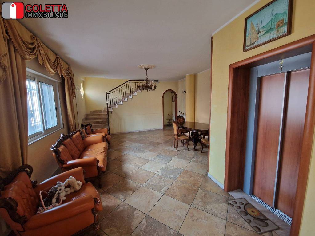 appartamento in vendita ad Acerra in zona Centro Città