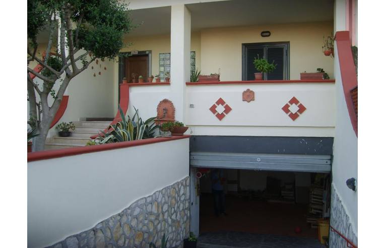 casa indipendente in vendita ad Acerra