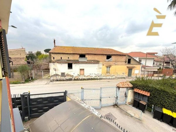 casa indipendente in vendita ad Acerra