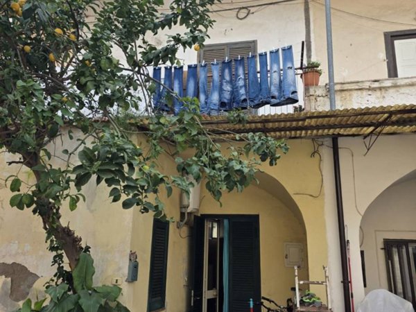 appartamento in vendita ad Acerra in zona Centro Città