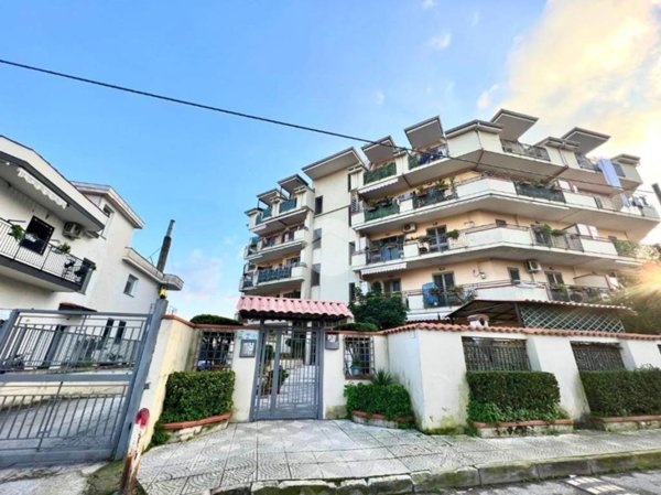 appartamento in vendita ad Acerra in zona Centro Città