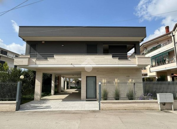 casa indipendente in vendita ad Acerra