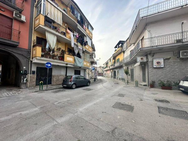 locale commerciale in vendita ad Acerra in zona Centro Città