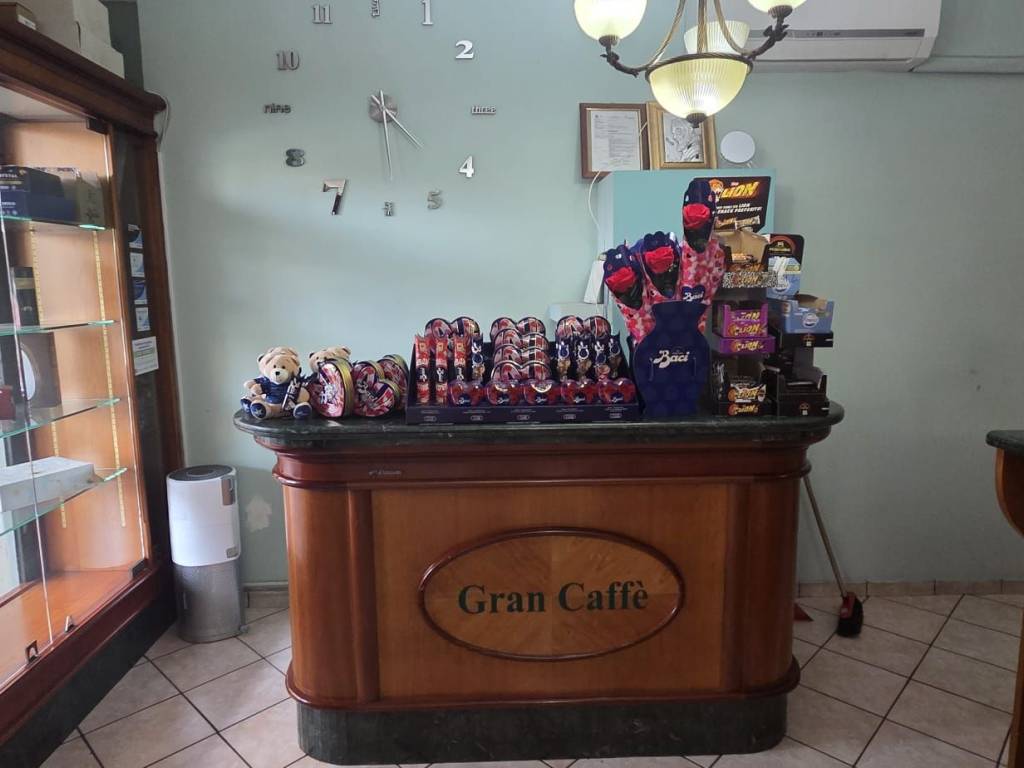 negozio in vendita ad Acerra