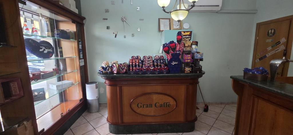 negozio in vendita ad Acerra