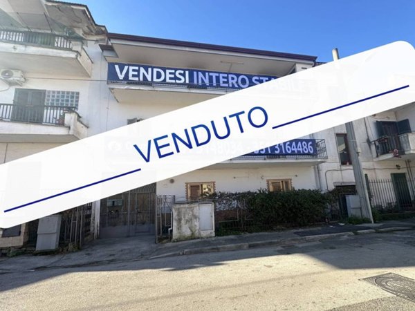 intera palazzina in vendita ad Acerra