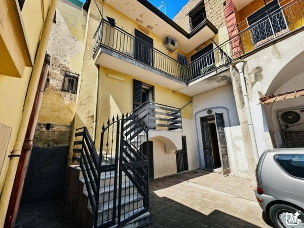 appartamento in vendita ad Acerra in zona Centro Città