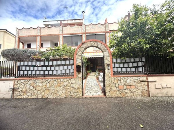 casa indipendente in vendita ad Acerra