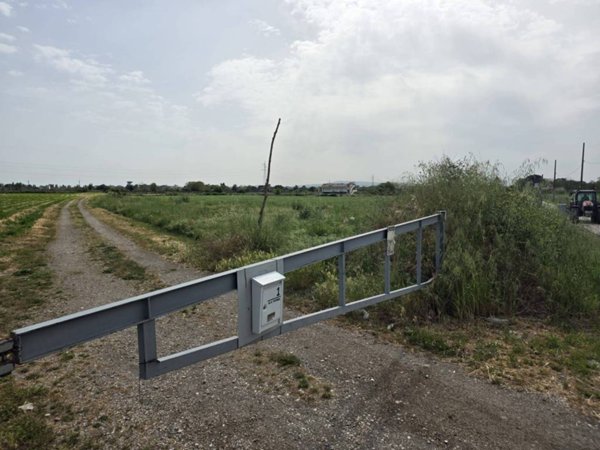 terreno agricolo in vendita ad Acerra