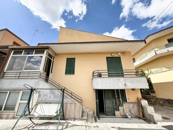 casa indipendente in vendita ad Acerra in zona Centro Città