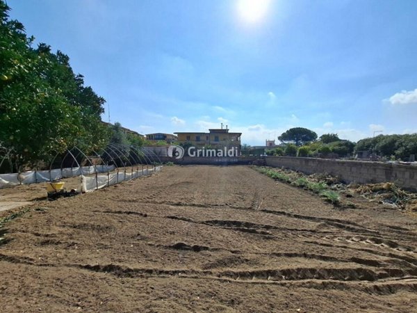 terreno agricolo in vendita ad Acerra in zona Centro Città