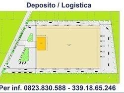 locale commerciale in vendita ad Acerra